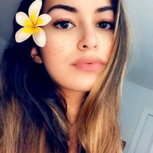 Meet your Posher, Raquel